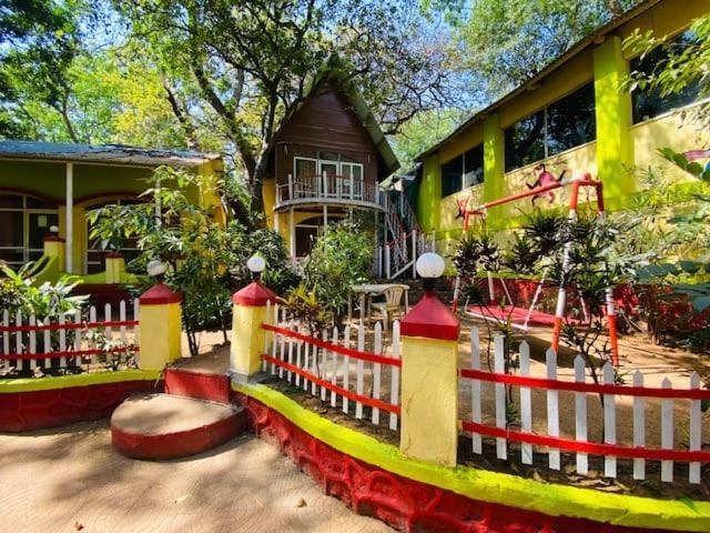 New Green Hill Matheran Esterno foto